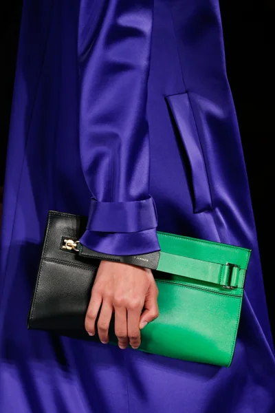 Look 44